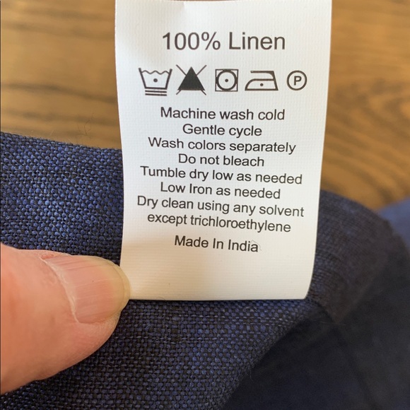 Solino Linen Placemats - Picture 3 of 3